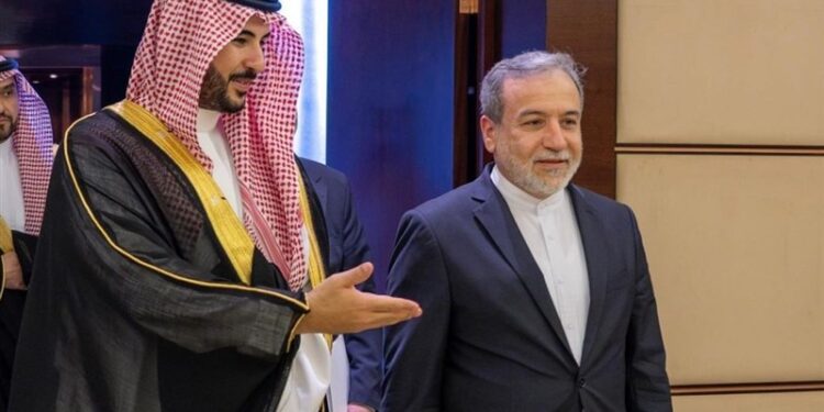 Iranian FM Holds High-Profile Talks in Saudi Arabia