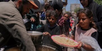 Attacks on Starving Gazans Amount to War Crime: Araqchi