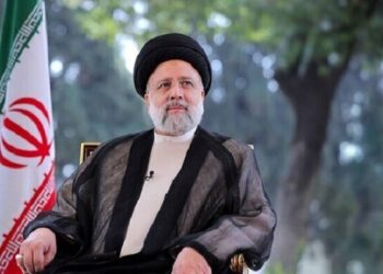 ببینید | روضه خوانی روضه حضرت عباس (ع) توسط شهید رئیسی در جلسه هیئت دولت