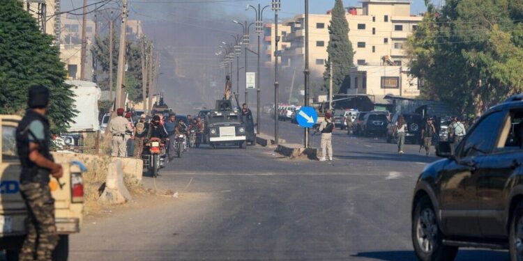 Israel steps up attacks on Syria, bombs army HQ in Damascus