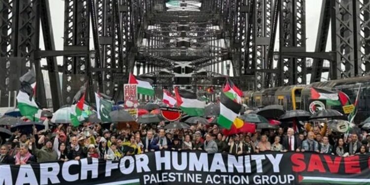 Defying Crackdown, Australians March for Palestine across Iconic Bridge
