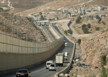 Israel Pushes Ahead with Settlement Plan to Split Occupied West Bank