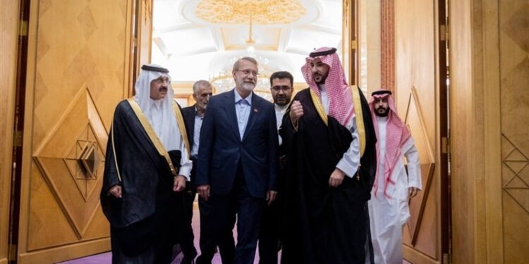 Tehran, Riyadh Plan to Expand Economic, Defense Cooperation: Larijani