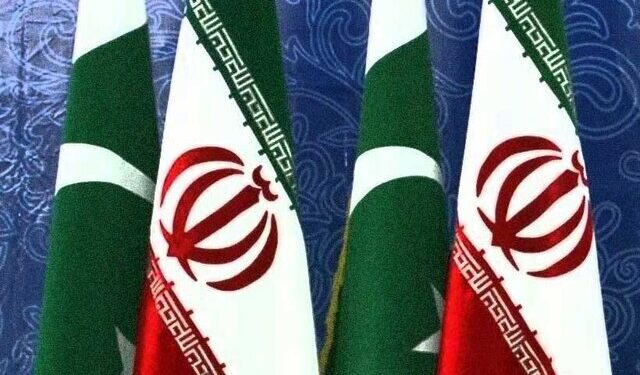 Iran and Pakistan set $10 billion trade target