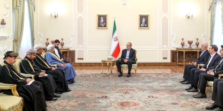 President: Iran Ready to Broaden Ties with Oman in All Fields