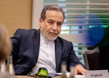 Iran FM Urges Global Condemnation of US Illegal Threats