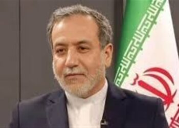 Iran FM Deems Foreign Military Intervention Unlikely