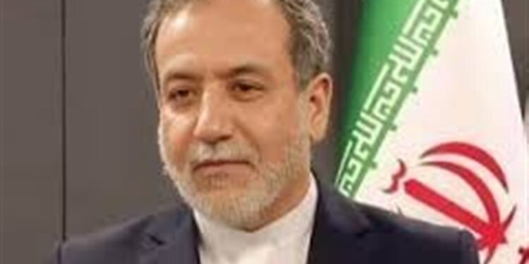 Iran FM Deems Foreign Military Intervention Unlikely