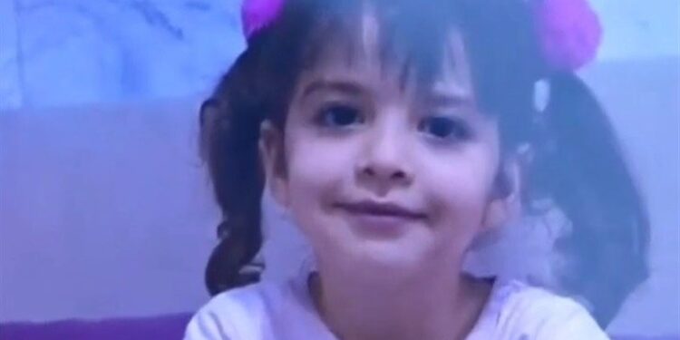 Armed Rioters Kill Little Kid in Western Iran